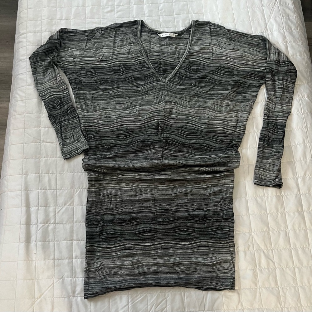 Trina Turk Sweater Dress Dolman Long Sleeves V Neck Heathered Grey Woman’s Sz 8